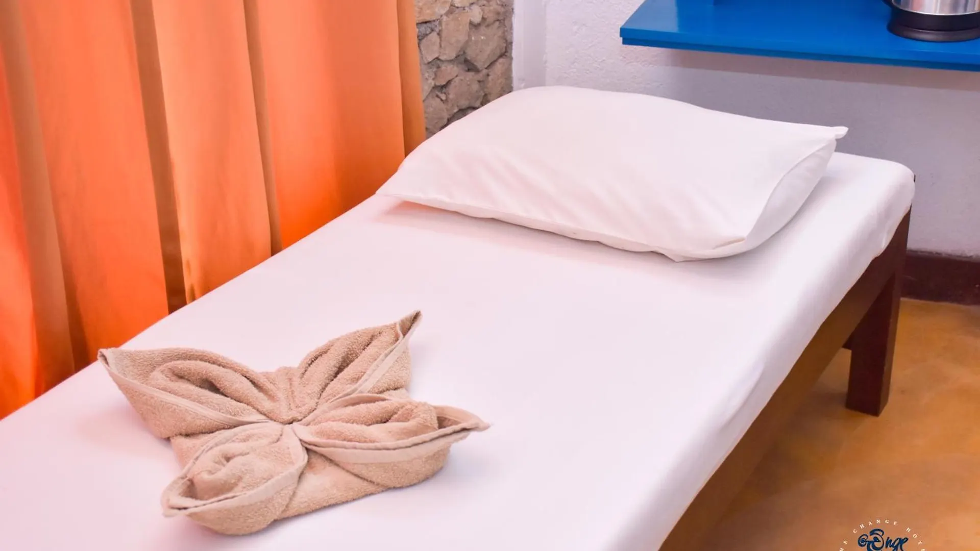 *** Guest house The Change Hotel Kandy Sri Lanka