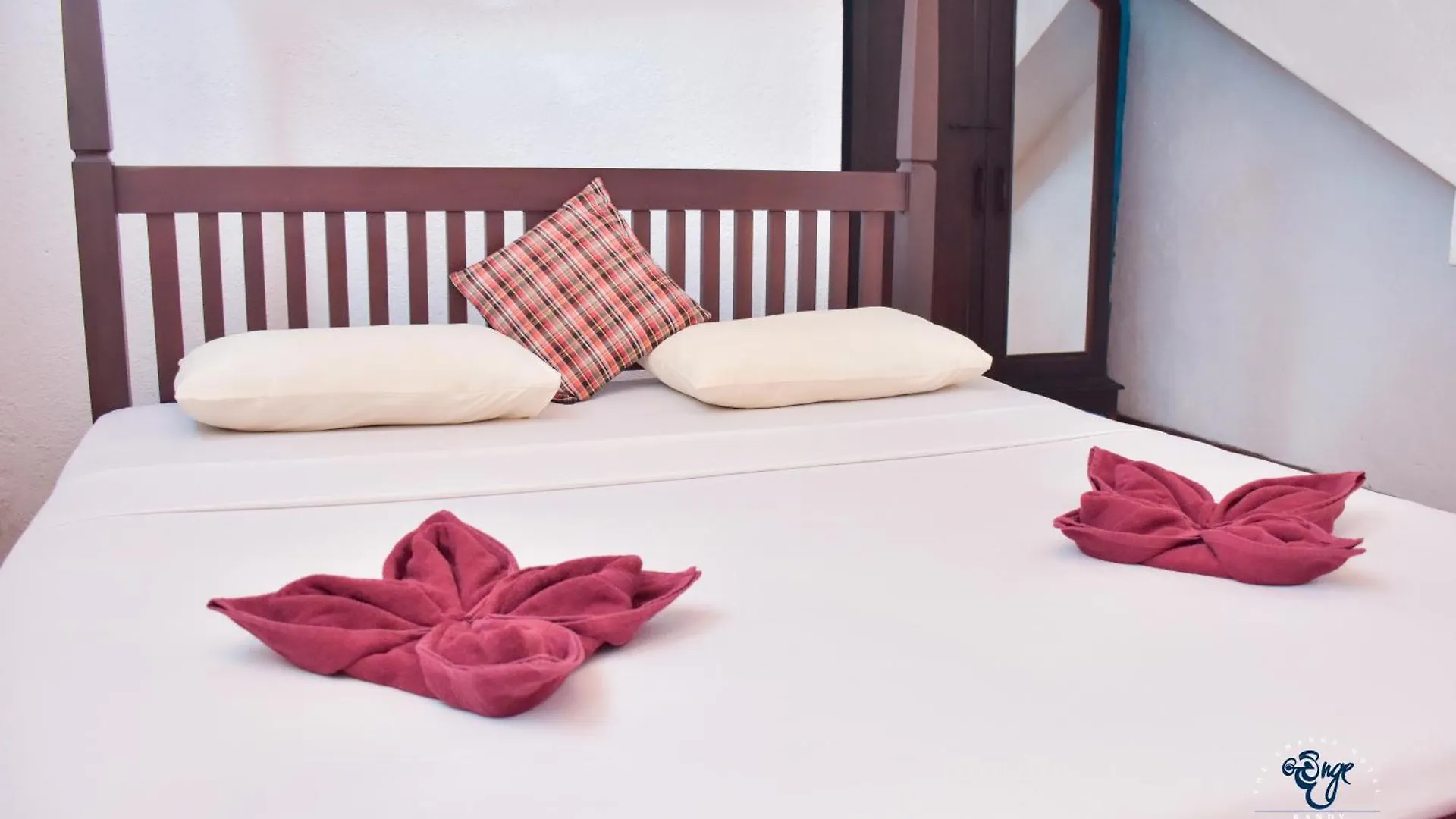 *** Guest house The Change Hotel Kandy Sri Lanka