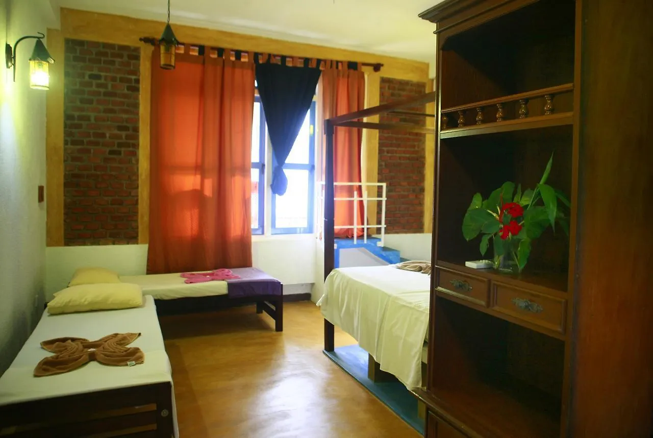 *** Guest house The Change Hotel Kandy Sri Lanka
